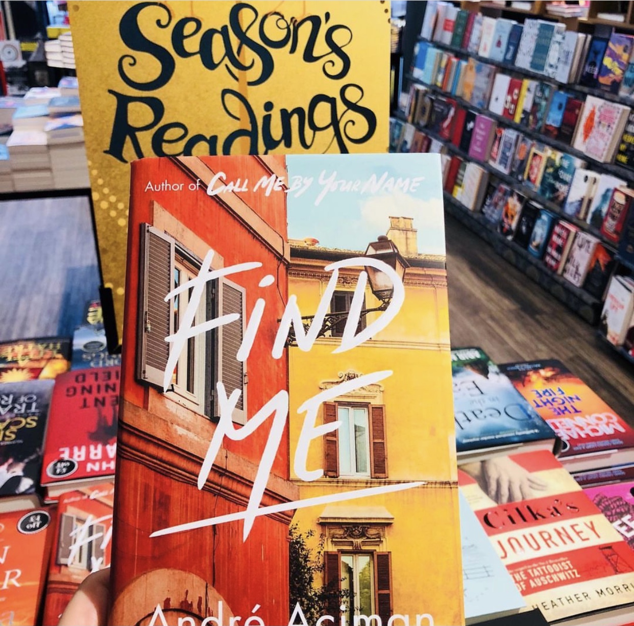 Peiyu browsing books in a bookshop